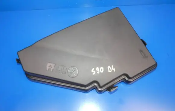 Volvo S90, V90 Fuse box cover 31398001
