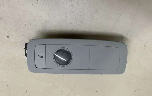 Volkswagen Touareg II Rear seat light 7P6947133