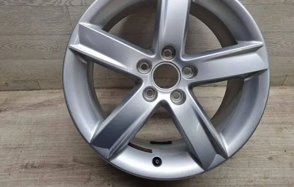 Audi A4 S4 B8 8K R17 alloy rim 8K0071497