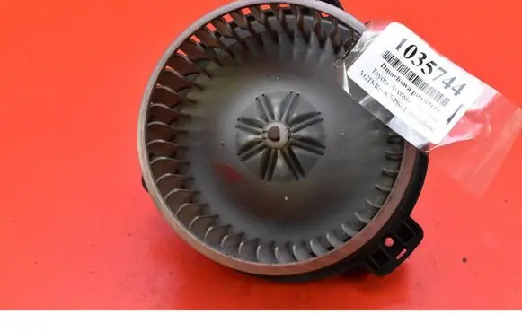 Toyota Avensis Verso Heater fan/blower MF016070-0610