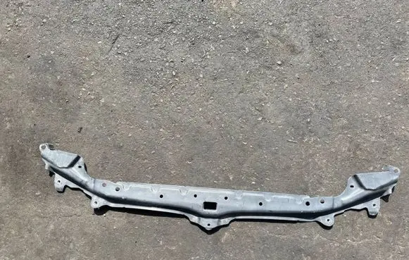 BMW 5 E60 E61 Top upper radiator support slam panel 7163462