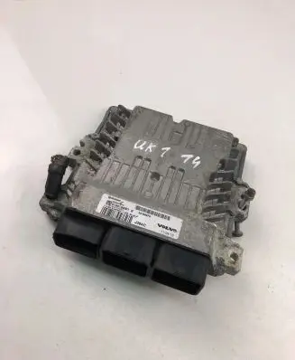 Volvo C30 Engine control unit/module ECU 30788975 S180134001B