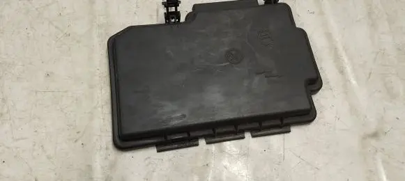 Mercedes-Benz GL X166 Fuse box cover A1665400182