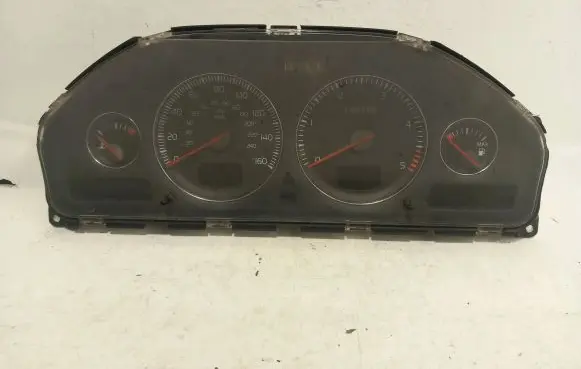 Volvo V70 Speedometer (instrument cluster) 8673263 69294750T 8673302