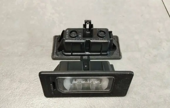 Audi A6 S6 C7 4G Number plate light 4G0943021