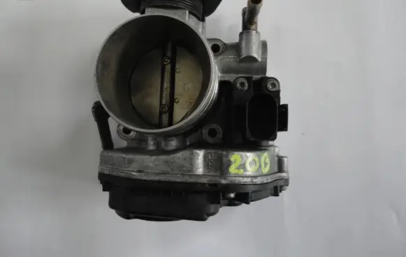 Audi A4 S4 B7 8E 8H Throttle valve 06A133064H