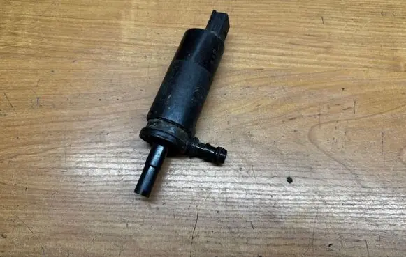 BMW 5 F10 F11 Headlight washer pump 6973097 577863