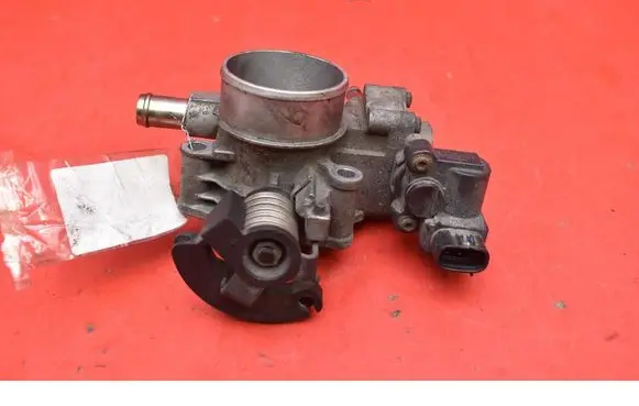 Toyota Corolla E120 E130 Throttle body valve 222100D090