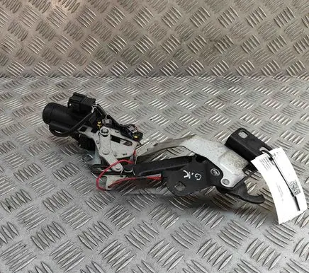 Volkswagen New Beetle Convertible roof lock/latch 1Y0871661C
