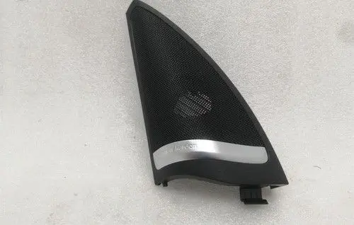 Mercedes-Benz GL X166 Dashboard air vent grill cover trim A1667200344