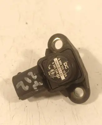 Mercedes-Benz E W212 Air pressure sensor A0061531628 09050527A3 0261230154