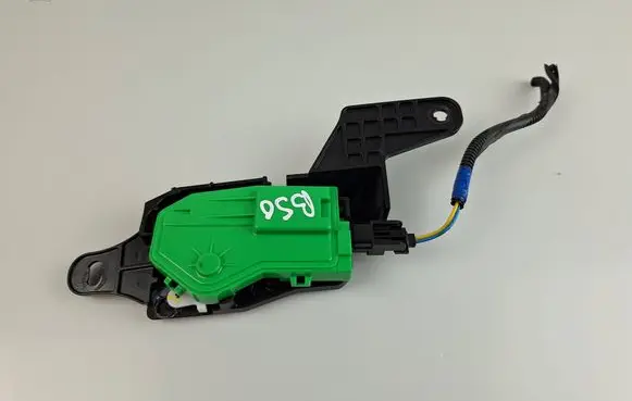 KIA Sportage Fuel tank cap lock motor 81550D7000