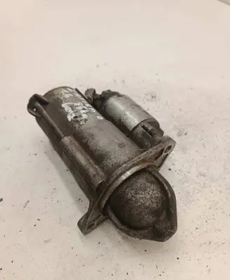 Opel Zafira B Starter motor FGP55556092