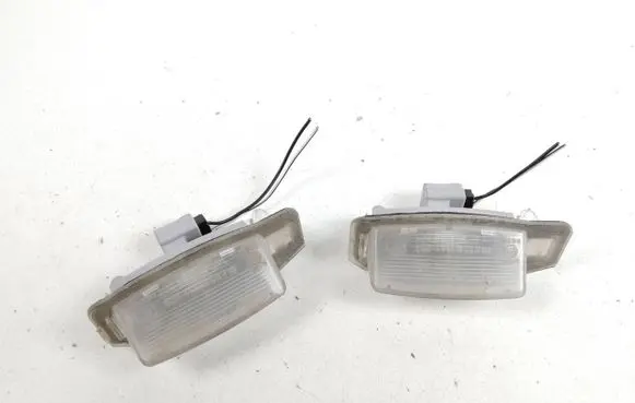 Mitsubishi Outlander Number plate light