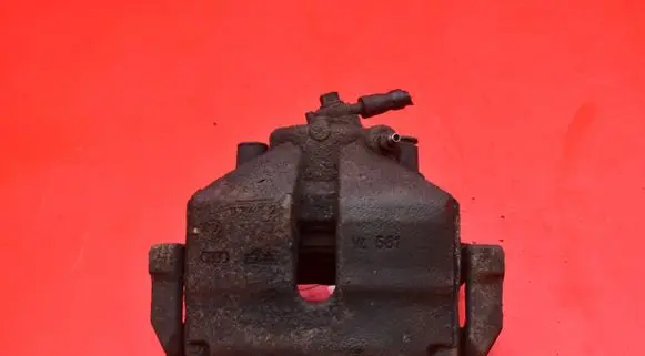 Skoda Superb B6 (3T) Front brake caliper