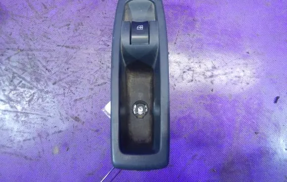 Renault Koleos I Quarter vent window switch 25411JY00A
