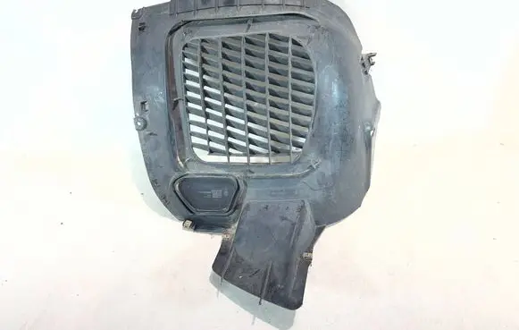 Volkswagen Touareg II Fender 7P6805912