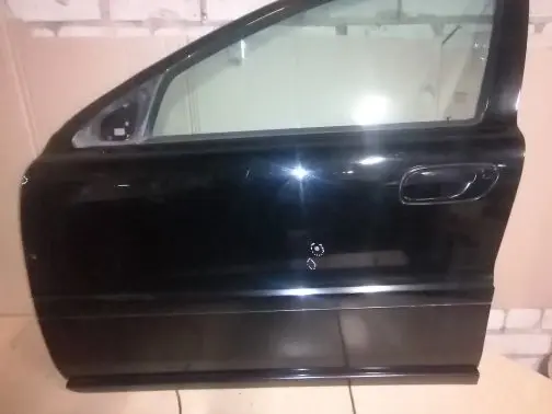 Volvo S60 Front door
