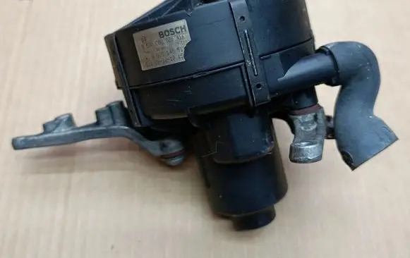 Mercedes-Benz S W221 Secondary air pump 