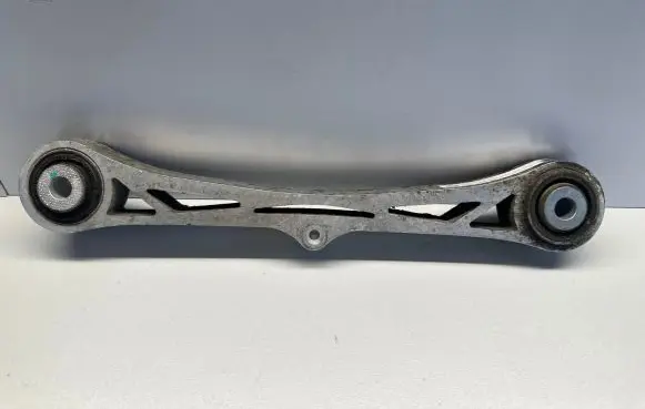 Tesla Model S Rear anti-roll bar/sway bar 104396300C 720210636