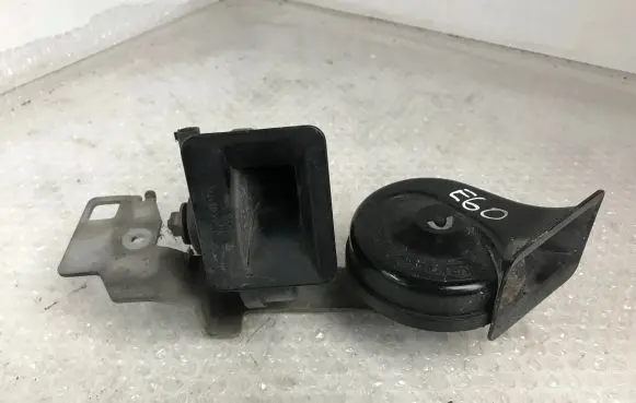 BMW 5 E60 E61 Horn signal 6935709