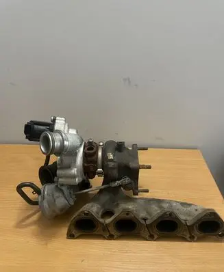 Volkswagen Tiguan Turbo 03C145702L 06H145710D 4937318020