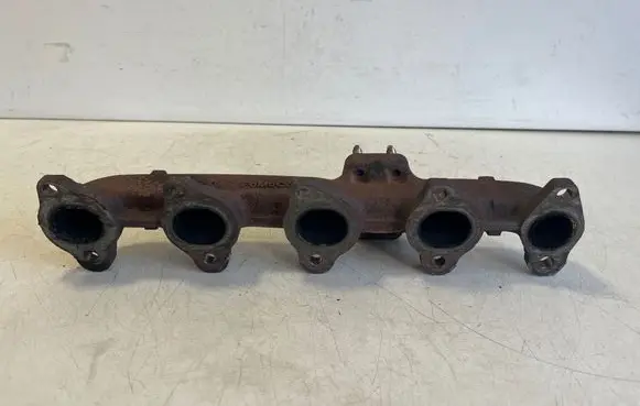 Opel Vivaro Exhaust manifold