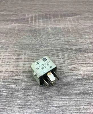 BMW 3 E36 Other relay 1384364 899517