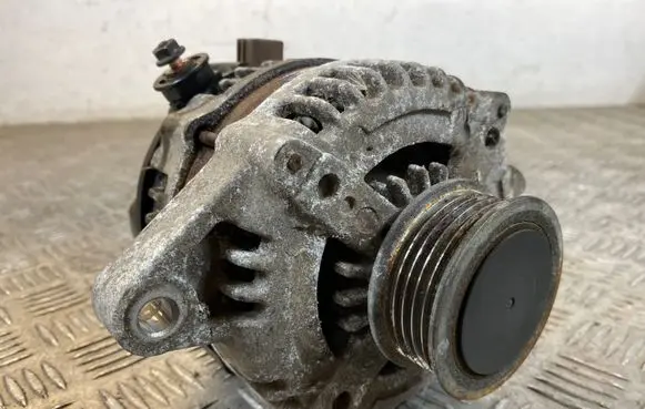 Toyota Avensis T250 Generator/alternator 2706027090 27080 1042103431
