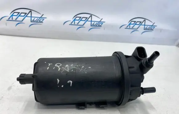 Opel Vivaro Fuel filter bracket/mount holder 8200176580