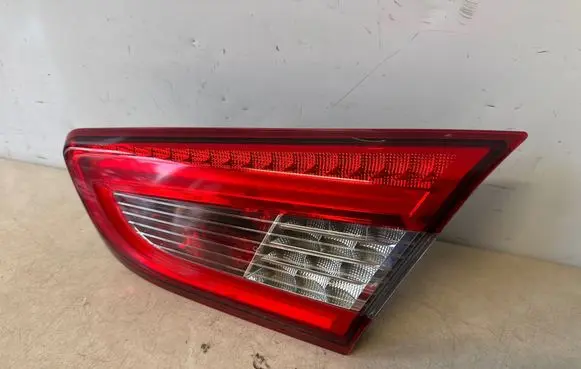 Maserati Ghibli Tailgate rear/tail lights 06700046630