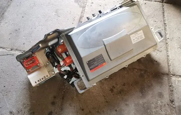 Nissan Leaf I (ZE0) Voltage converter inverter 296A03NA5A TZ1555TFLT011 UN1525RCAP021
