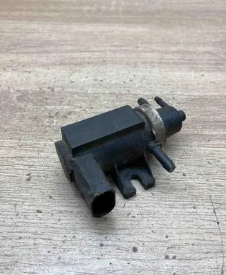 Volkswagen PASSAT B6 Turbo solenoid valve 1J0906627