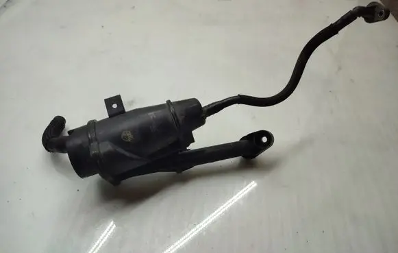 Opel Insignia A Oil breather separator 55575980 565581915 70367396