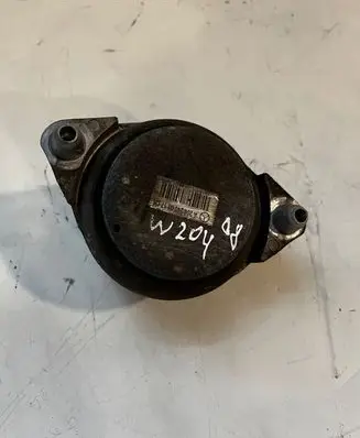 Mercedes-Benz C W204 Engine mount bracket A2042400317