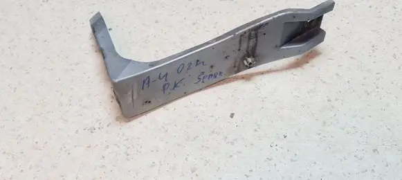 Audi A4 S4 B6 8E 8H Fender mounting bracket 8E0821137