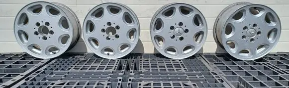Mercedes-Benz E W124 R15 alloy rim 