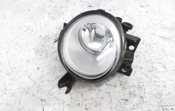 Volkswagen Touareg I Front fog light 7L6941699E