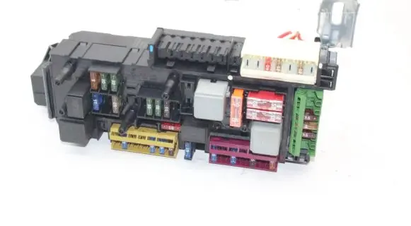 Mercedes-Benz E W212 Fuse module 2129005101