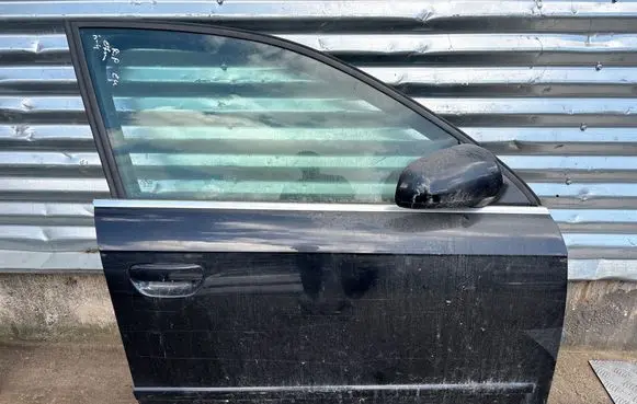 Audi A4 S4 B7 8E 8H Front door