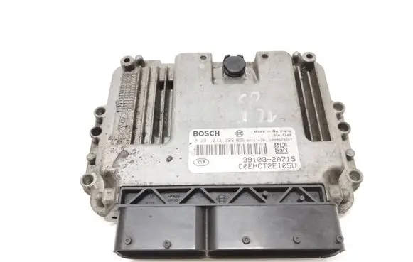 KIA Ceed Engine control unit/module 391032A715 1039S23247 0281013399