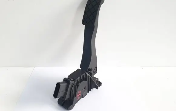 Volkswagen Touran III Accelerator throttle pedal 5Q1723503J 6PV01062113
