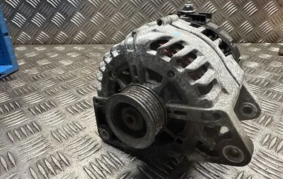 Mercedes-Benz E W213 Generator/alternator A0009063903 16W49 02200A