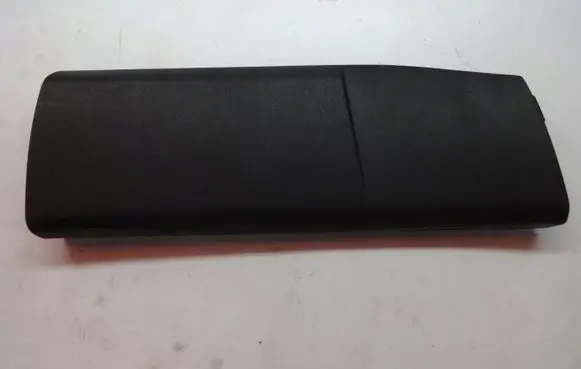 (B) pillar trim (bottom)