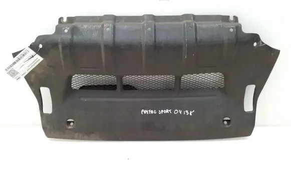 Mitsubishi Pajero Sport I Engine splash shield/under tray 