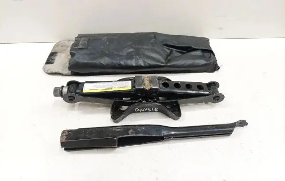 Chrysler PT Cruiser Lift Jack 05008275AA 17763