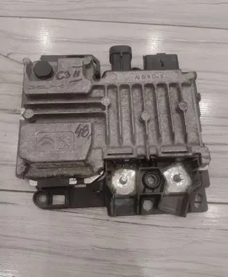 Citroen C3 Start/Stop control module 9819596180