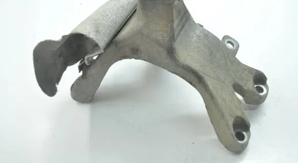 Audi A4 S4 B8 8K Engine mounting bracket