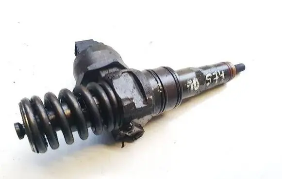 Volkswagen Jetta V Fuel injector 0414720215 038130073ag