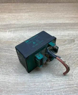 Peugeot 807 Glow plug pre-heat relay 9639912580